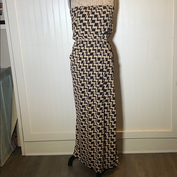 Three Hearts Dresses & Skirts - Three pink hearts maxi🛍